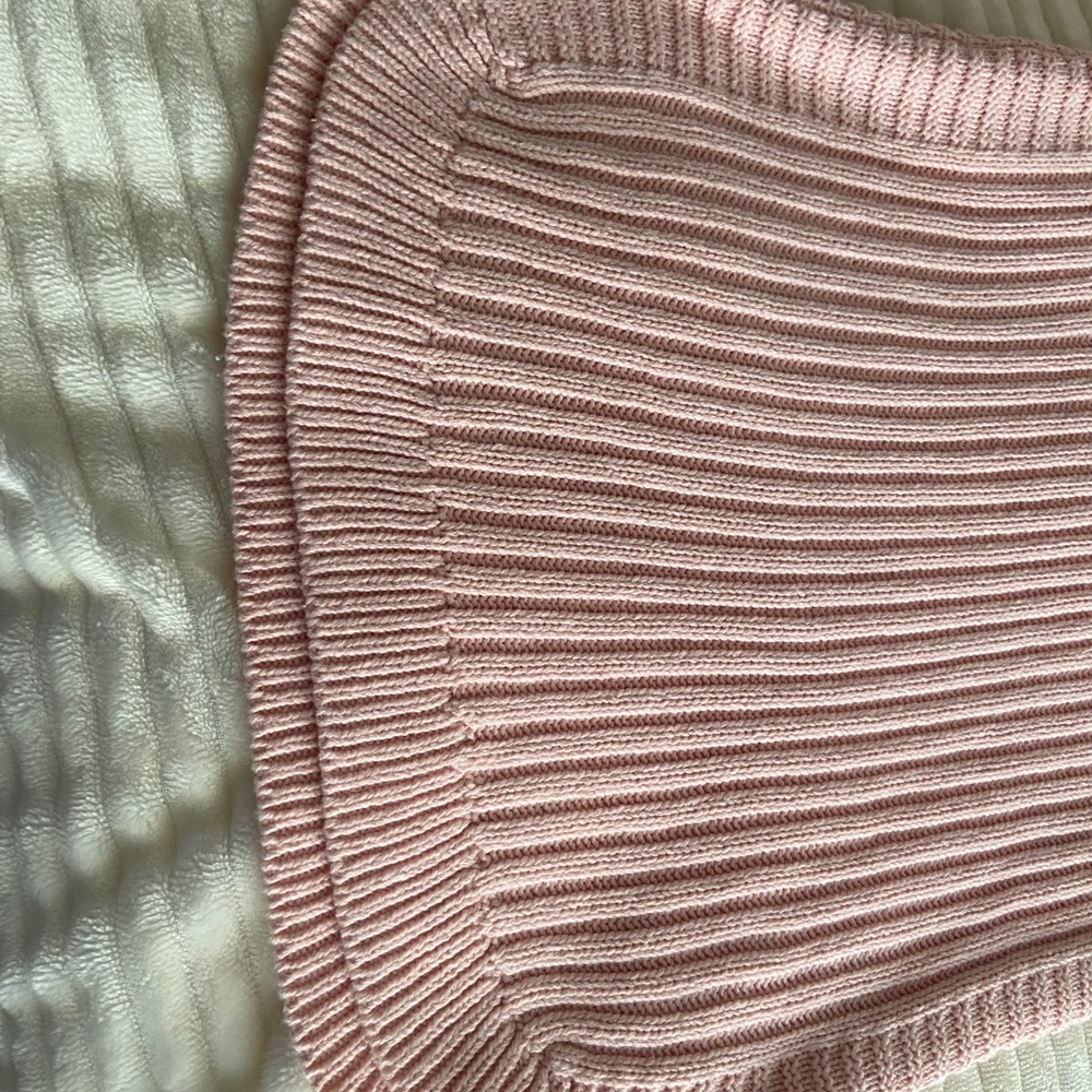 Pink Sweater - Picture 3 of 4